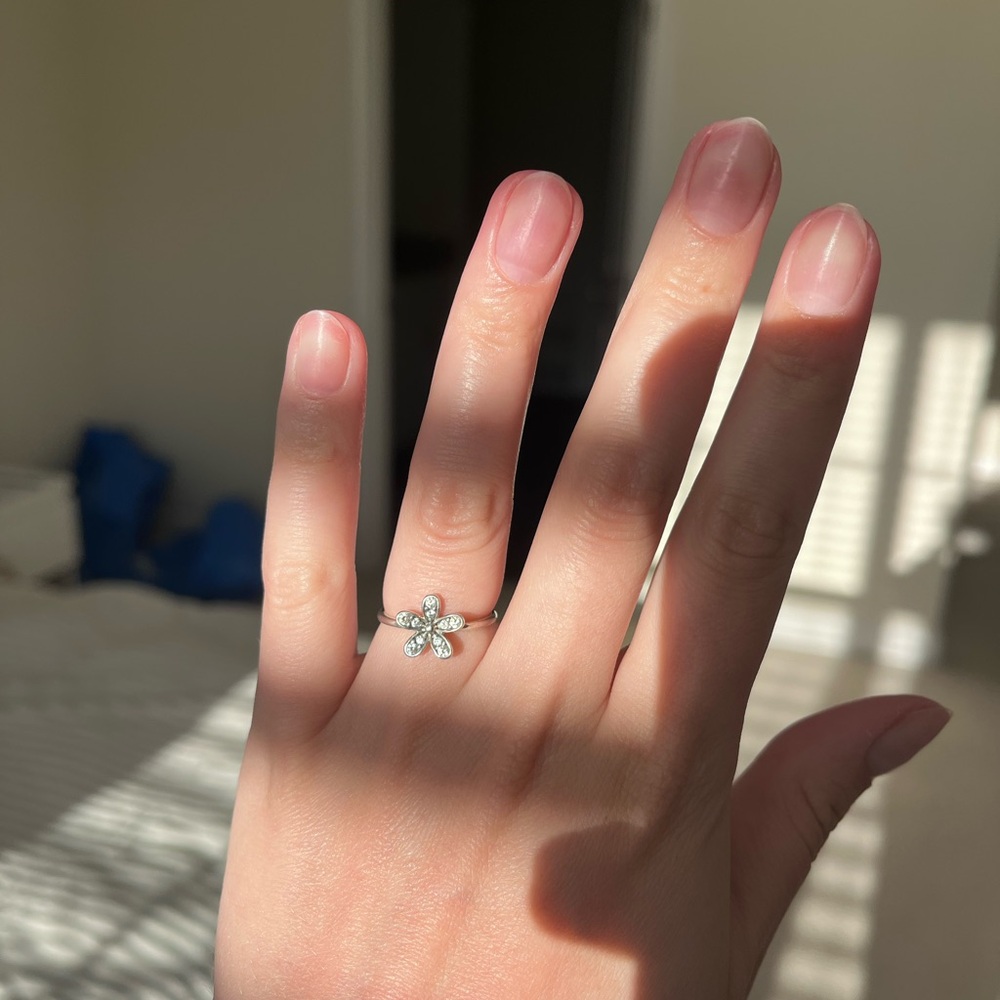 Pandora Dazzling Daisy Ring